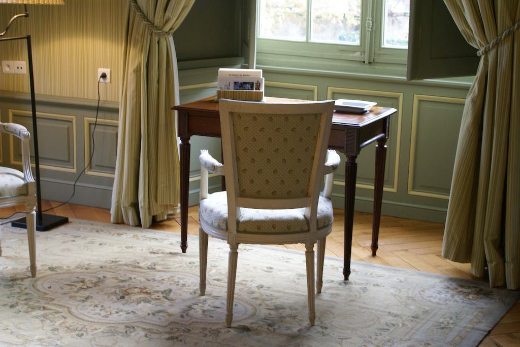 Chateau De Reignac Hotel Room photo