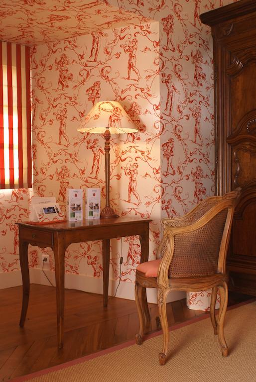Chateau De Reignac Hotel Room photo